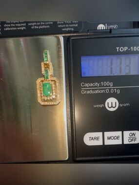 14K Emerald Green Halo Diamonds Pendant